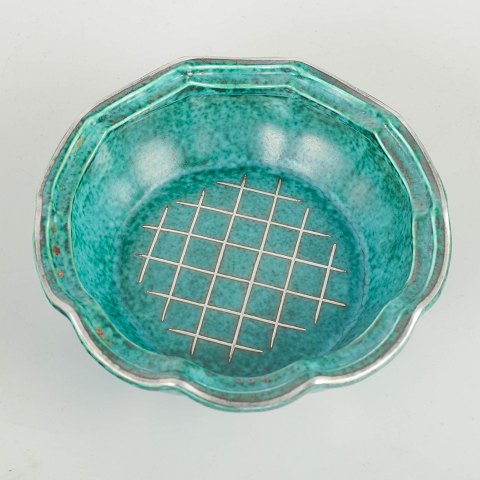 click to zoom click to zoom